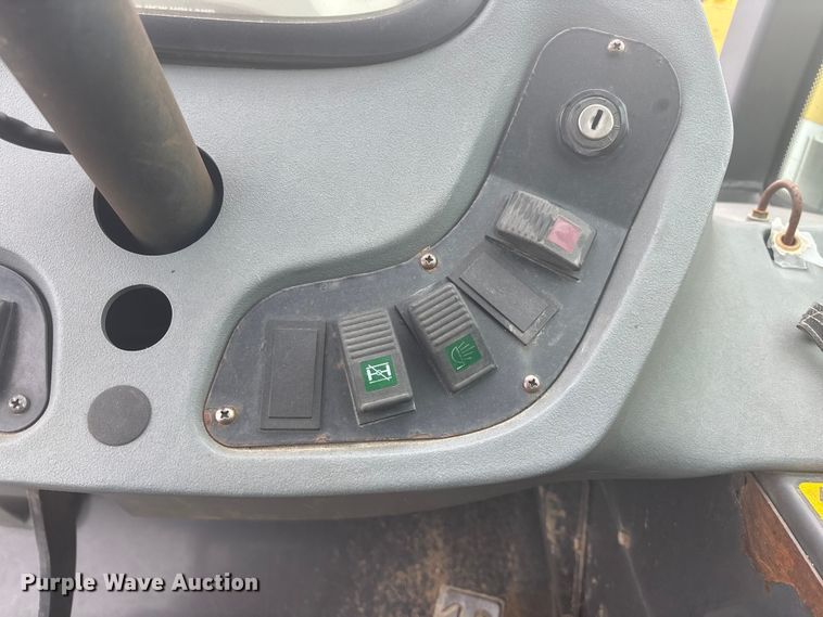 image for item FG1726 2007 New Holland M427 telehandler