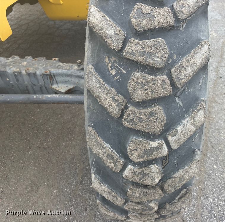 image for item FG1726 2007 New Holland M427 telehandler