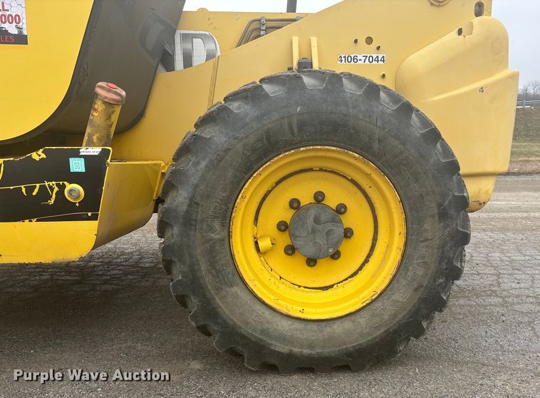 image for item FG1726 2007 New Holland M427 telehandler