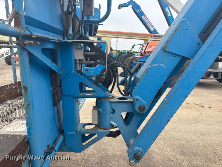 image for item FG1727 2005 Genie Z-45/25J boom lift