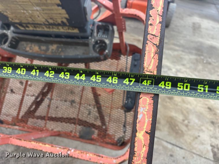 image for item FG1728 2005 JLG E400AJP  boom lift