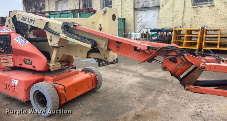 image for item FG1728 2005 JLG E400AJP  boom lift
