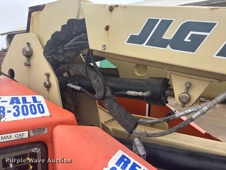 image for item FG1728 2005 JLG E400AJP  boom lift