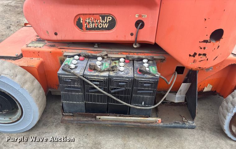 image for item FG1728 2005 JLG E400AJP  boom lift