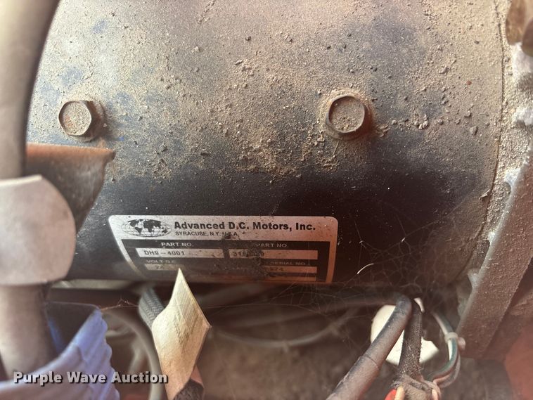 image for item FG1728 2005 JLG E400AJP  boom lift