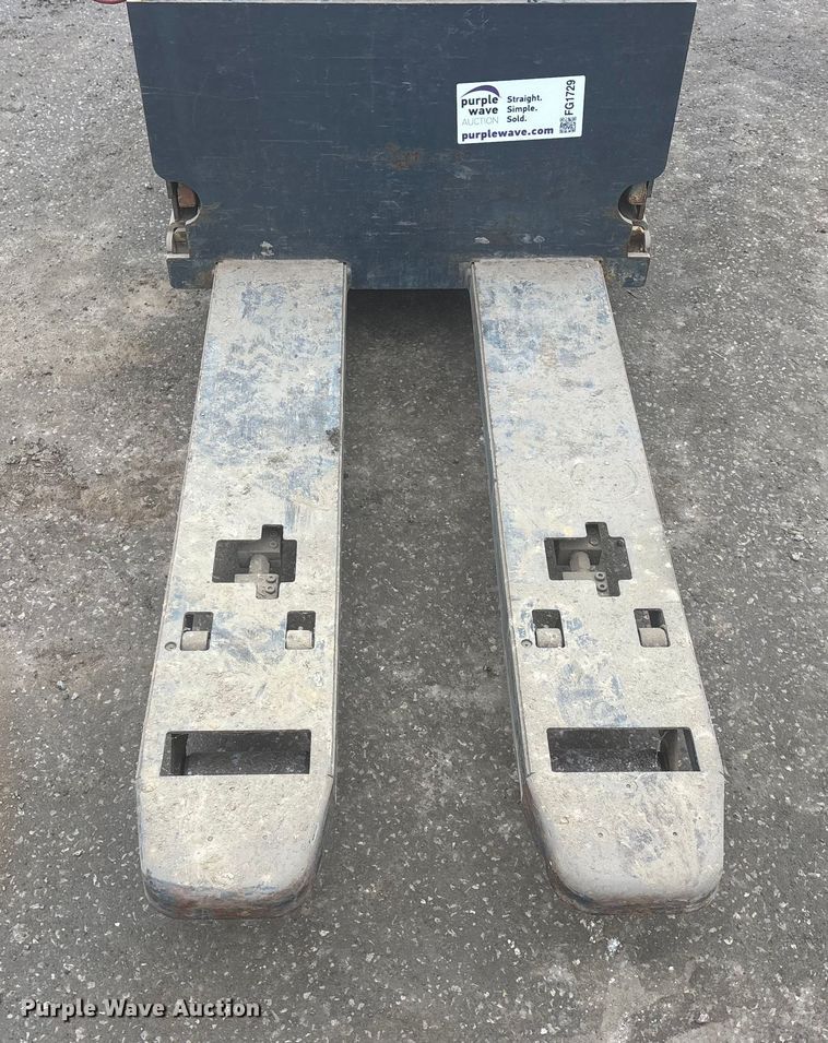 image for item FG1729 2007 Jungheinrich ECR 327 pallet jack