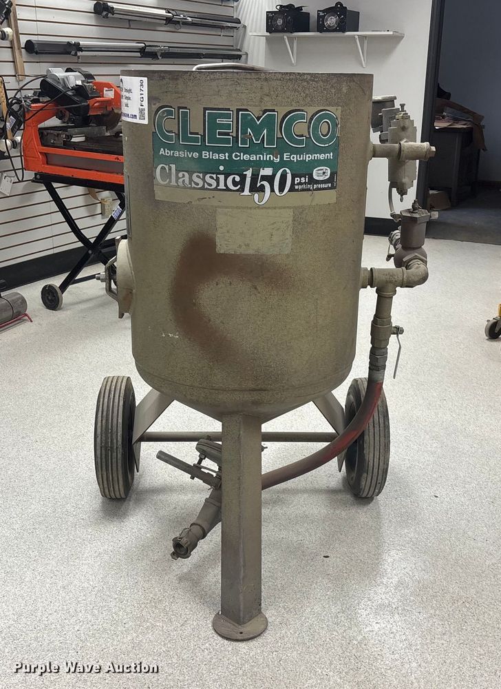 image for item FG1730 2007 Clemco Classic 150 sand blaster pot