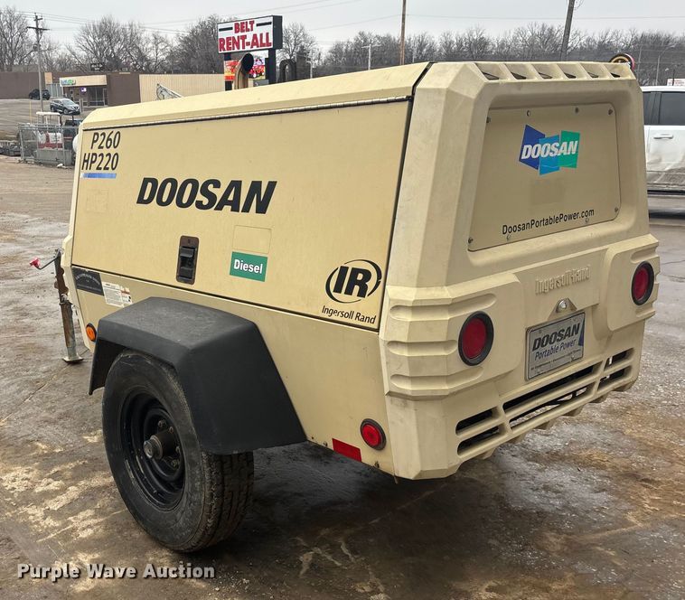 image for item FG1734 2012 Doosan P260 HP 220 air compressor