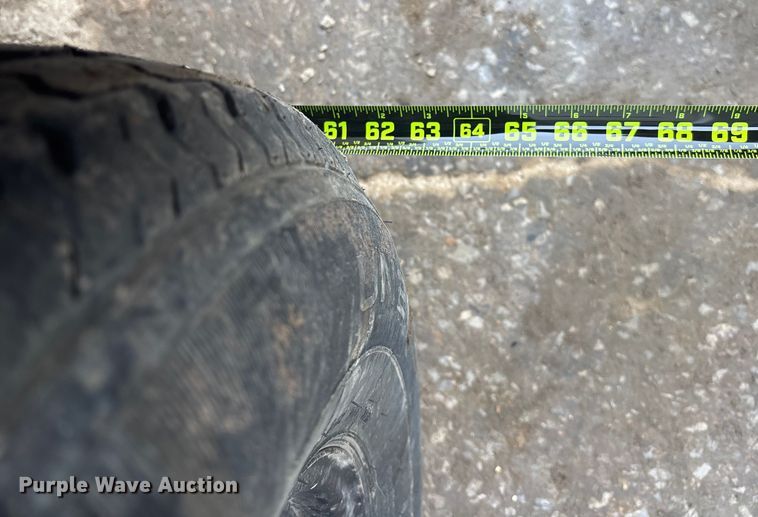 image for item FG1734 2012 Doosan P260 HP 220 air compressor