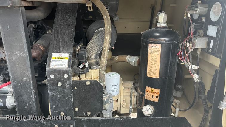 image for item FG1734 2012 Doosan P260 HP 220 air compressor