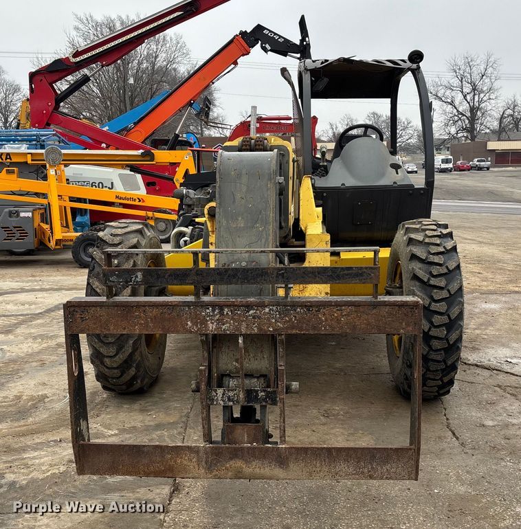 image for item FG1735 New Holland M459 telehandler