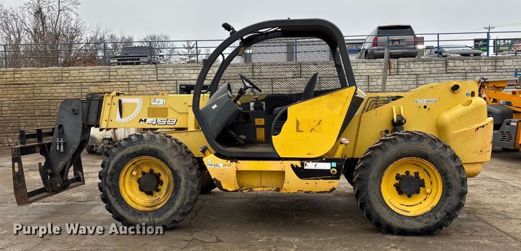image for item FG1735 New Holland M459 telehandler