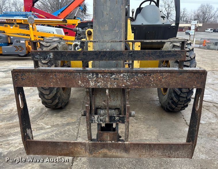 image for item FG1735 New Holland M459 telehandler