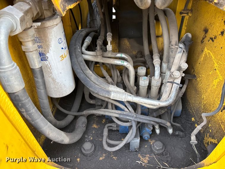 image for item FG1735 New Holland M459 telehandler