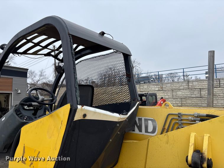 image for item FG1735 New Holland M459 telehandler