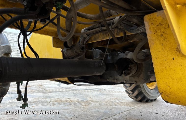 image for item FG1735 New Holland M459 telehandler