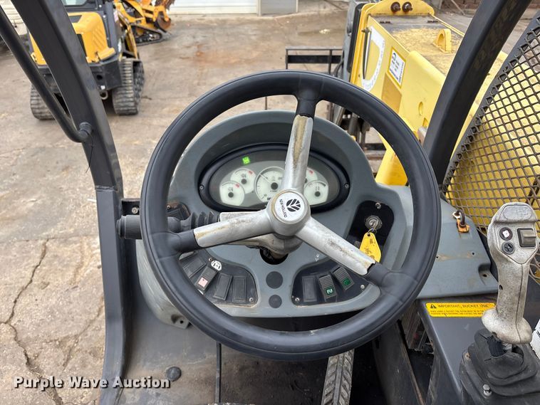 image for item FG1735 New Holland M459 telehandler