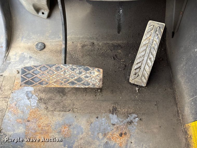 image for item FG1735 New Holland M459 telehandler