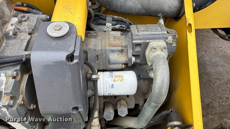 image for item FG1735 New Holland M459 telehandler