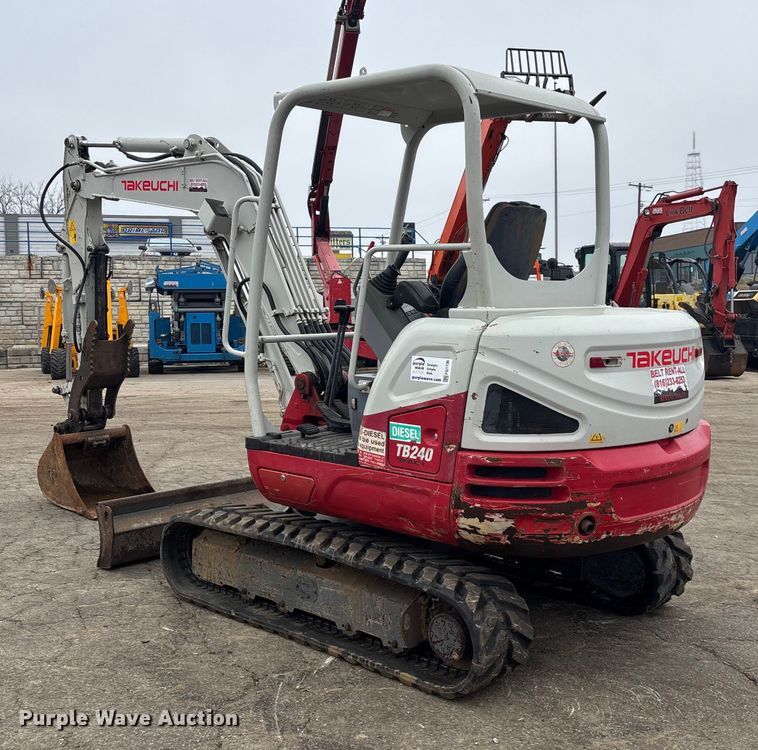 image for item FG1736 2017 Takeuchi TB240 mini excavator