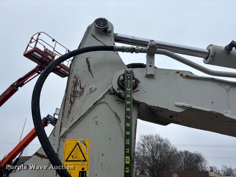 image for item FG1736 2017 Takeuchi TB240 mini excavator