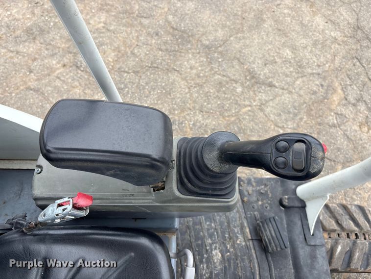 image for item FG1736 2017 Takeuchi TB240 mini excavator