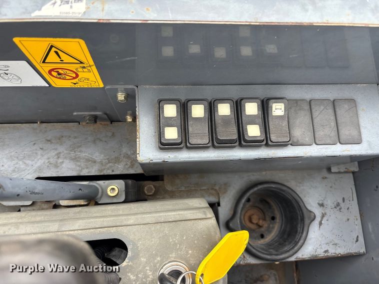 image for item FG1736 2017 Takeuchi TB240 mini excavator