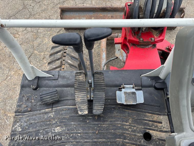image for item FG1736 2017 Takeuchi TB240 mini excavator