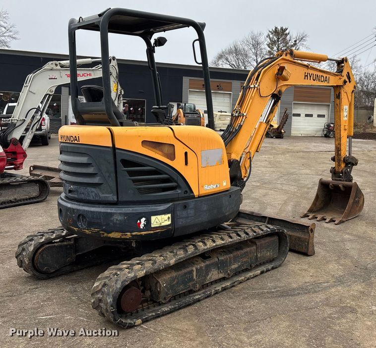 image for item FG1737 Hyundai Robes 35Z-9 mini excavator