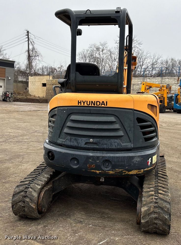 image for item FG1737 Hyundai Robes 35Z-9 mini excavator