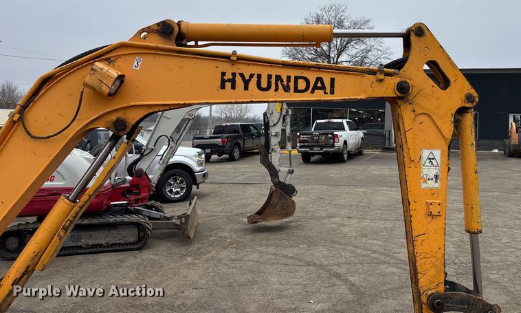 image for item FG1737 Hyundai Robes 35Z-9 mini excavator