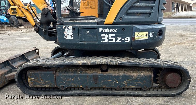 image for item FG1737 Hyundai Robes 35Z-9 mini excavator