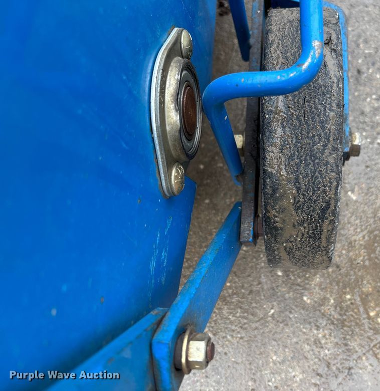 image for item FG1740 Bluebird H424 aerator