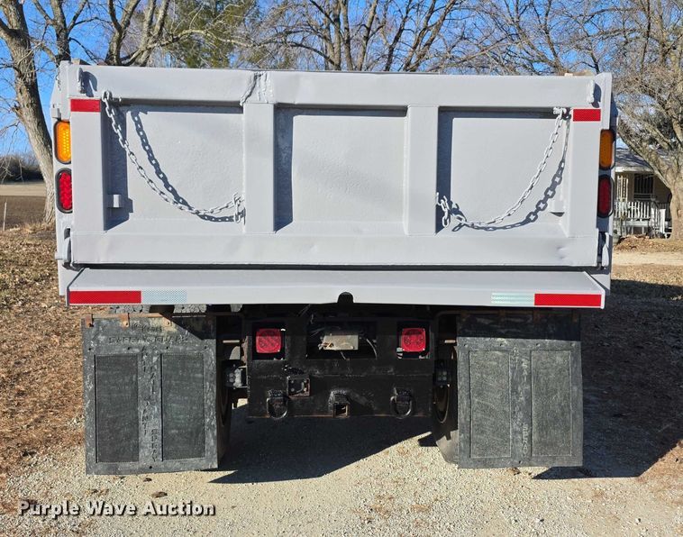 image for item FI0815 1998 International 4700 dump truck