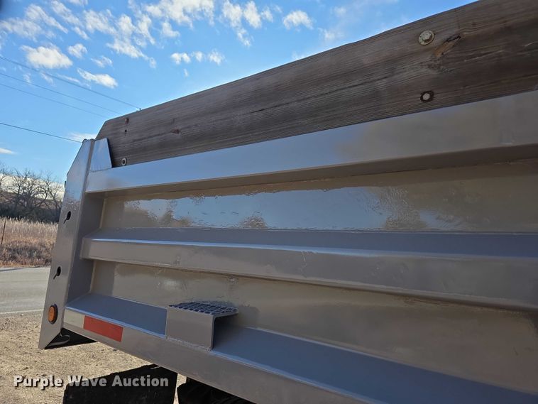 image for item FI0815 1998 International 4700 dump truck