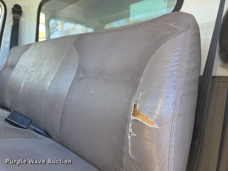 image for item FI0815 1998 International 4700 dump truck