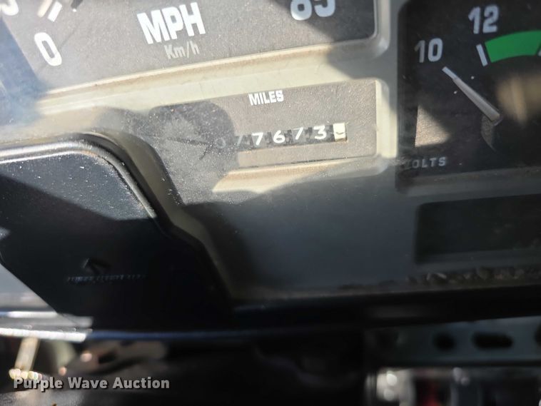 image for item FI0815 1998 International 4700 dump truck