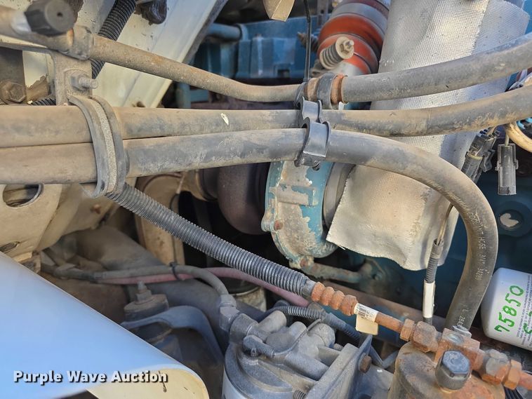 image for item FI0815 1998 International 4700 dump truck