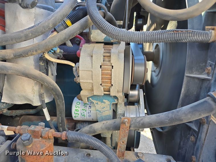 image for item FI0815 1998 International 4700 dump truck