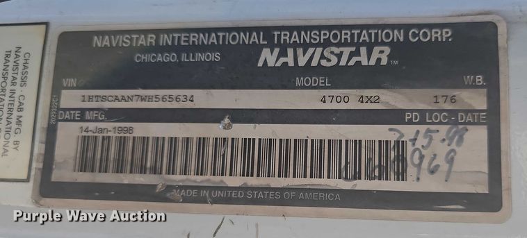 image for item FI0815 1998 International 4700 dump truck