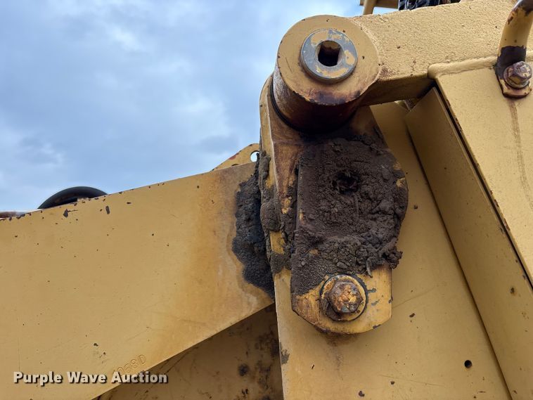 image for item FK1059 1994 Caterpillar 953B track loader