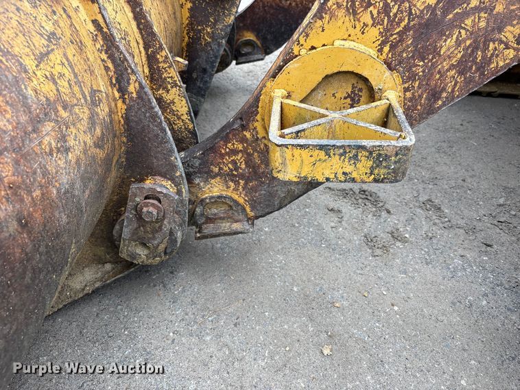 image for item FK1059 1994 Caterpillar 953B track loader