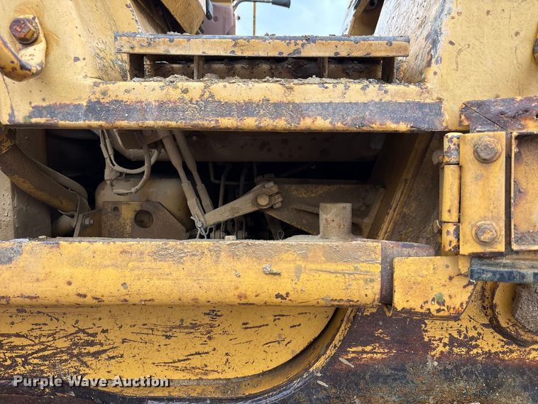 image for item FK1059 1994 Caterpillar 953B track loader