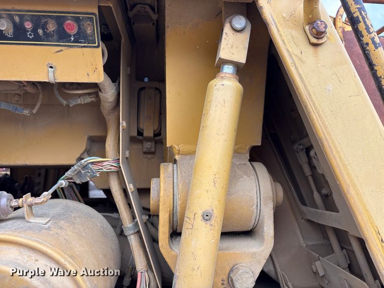 image for item FK1059 1994 Caterpillar 953B track loader