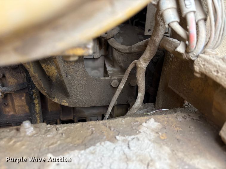 image for item FK1059 1994 Caterpillar 953B track loader