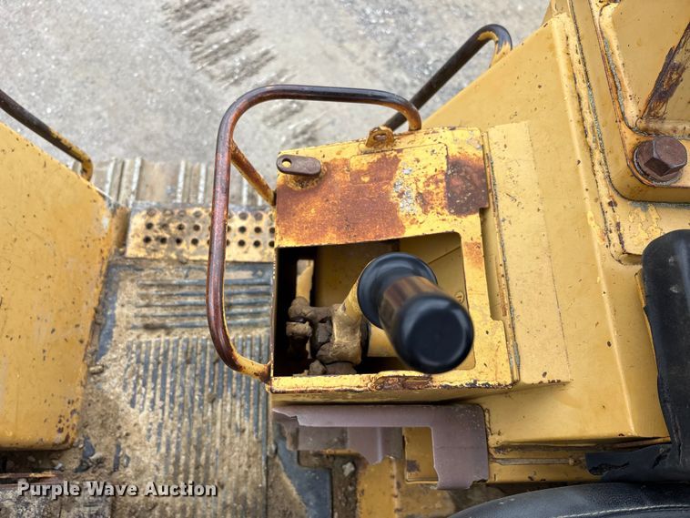 image for item FK1059 1994 Caterpillar 953B track loader