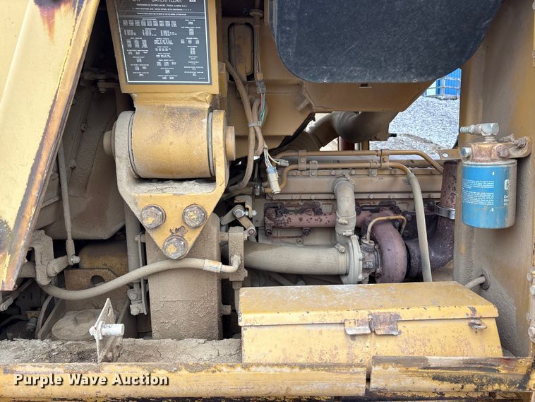 image for item FK1059 1994 Caterpillar 953B track loader