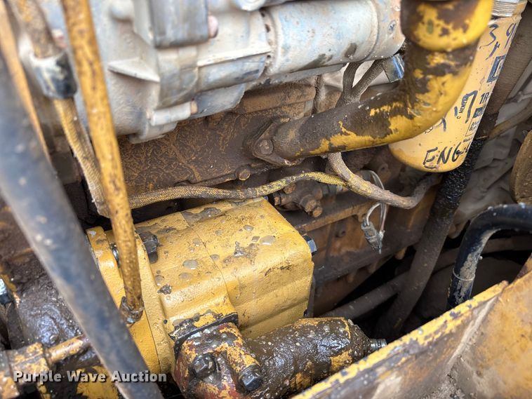 image for item FK1059 1994 Caterpillar 953B track loader