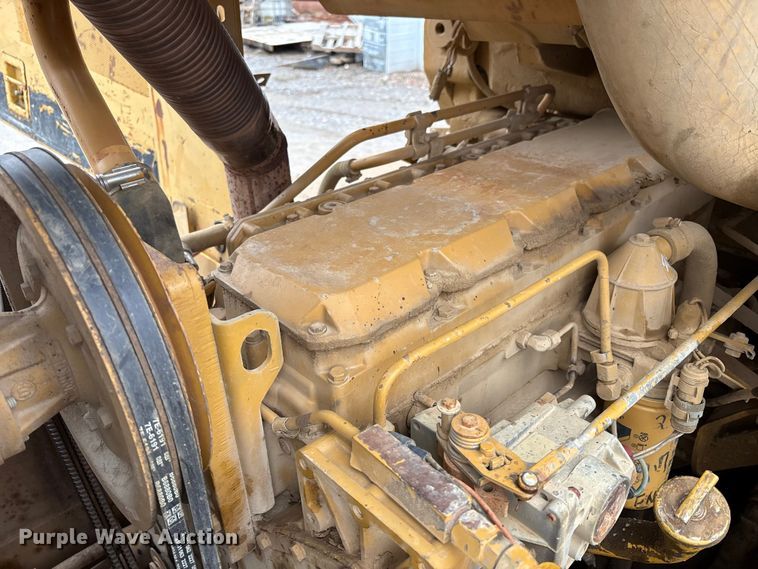 image for item FK1059 1994 Caterpillar 953B track loader