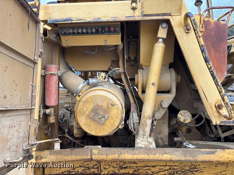 image for item FK1059 1994 Caterpillar 953B track loader